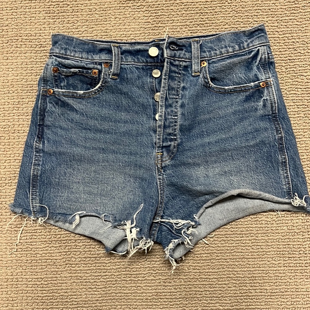 GAP Jean Shorts. Cheeky Short Sky High. Size 6r